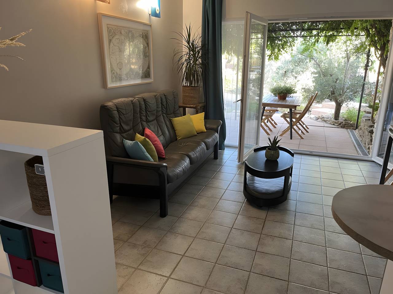 Estudio entero, Estudio 'La Dolce Vita' con piscina compartida, Wi-Fi y aire acondicionado in Lambesc, Region de Aix-en-Provence