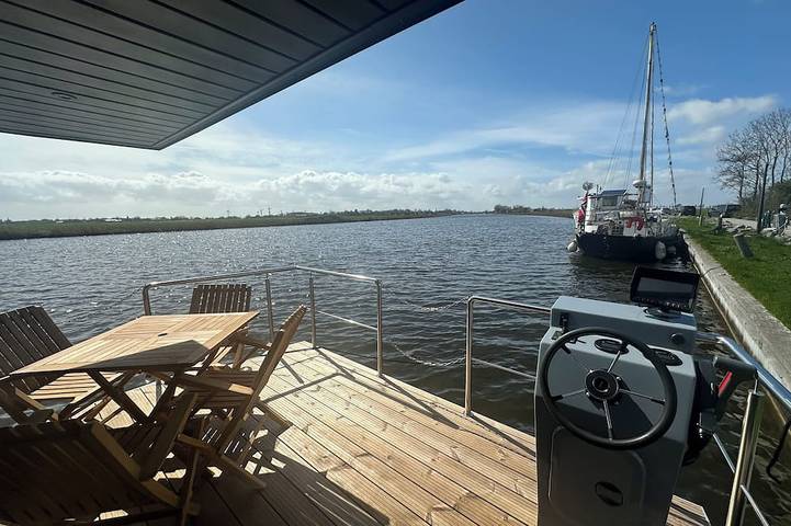 Hausboot für 4 Personen, mit Terrasse