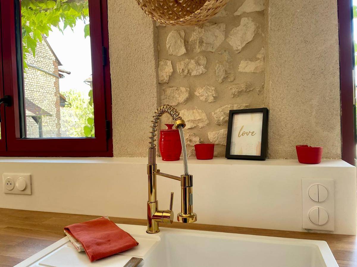 Three-Bedroom House in Muids, Région de Les Andelys