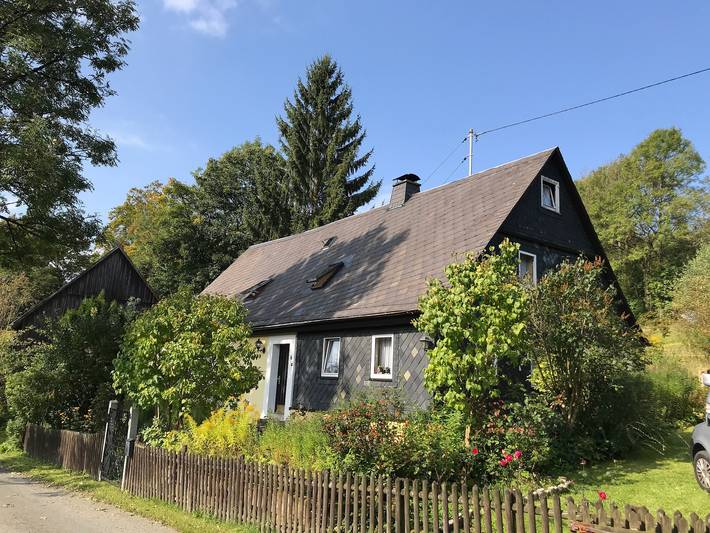 Ferienwohnung für 6 Personen, mit Balkon und Balkon/Terrasse sowie Terrasse und Garten in Wallenfels
