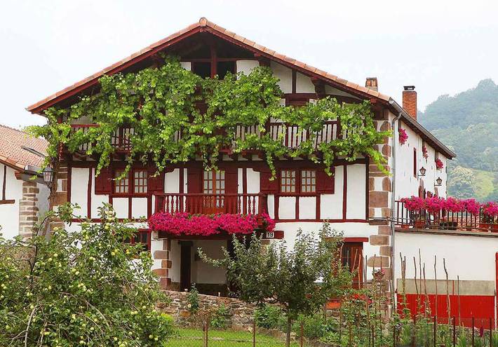 Maison de vacances pour 6 personnes, avec Balcon ainsi que Terrasse et Vue à Etxalar