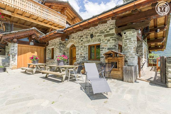 Gîte pour 15 personnes, avec sauna ainsi que jacuzzi et terrasse, animaux acceptés à Villaroger - 2