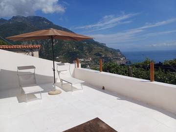 Gîte pour 4 personnes, avec terrasse et vue, animaux acceptés à Minori