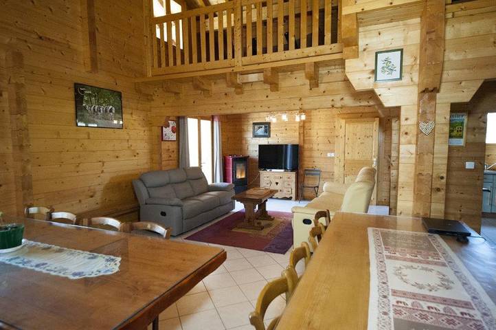 Gîte pour 12 personnes avec jardin in Charcier, Jura Francais