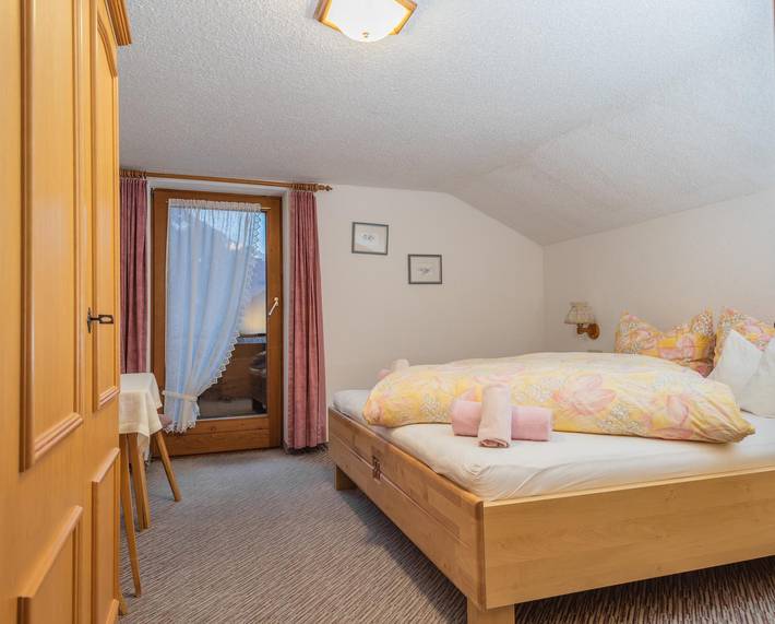 Ganze Ferienwohnung, Doppelzimmer, Dusche, Wc, Balkon in Sankt Gallenkirch (Stadt), Sankt Gallenkirch