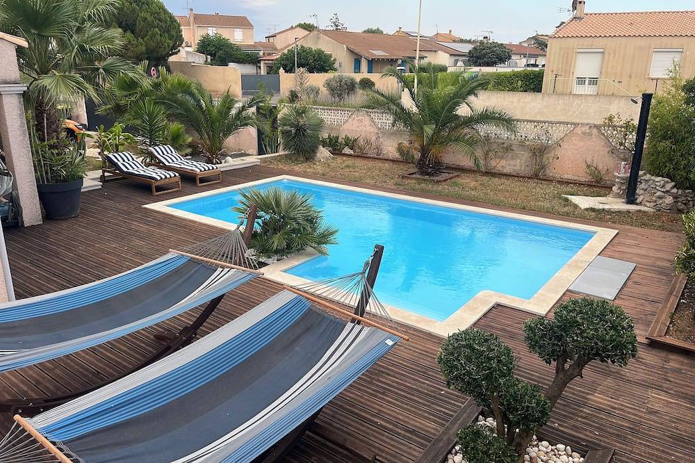 Guest room with jacuzzi and sauna in Vic-la-Gardiole, Côte d'Améthyste