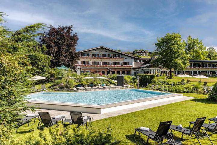Hotel für 2 Personen, mit Balkon und Whirlpool sowie Terrasse und Garten