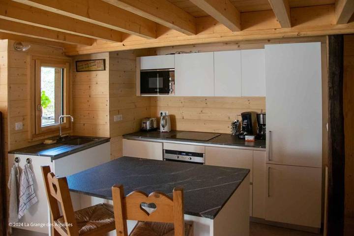 Gîte pour 6 personnes, avec vue et jardin à Albiez-le-Jeune - 4
