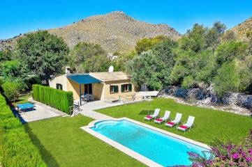 Villa in Playa del Port de Pollença, Pollença für 4 