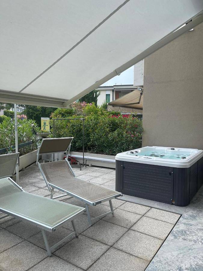 Ferienwohnung für 2 Personen, mit Whirlpool und Pool sowie Balkon in Desenzano del Garda - 3