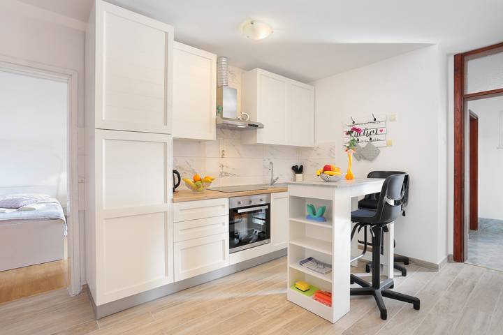 Ferielejlighed for 7 personer, med balkon/terrasse og pool i Split