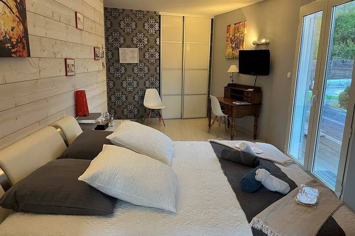 Location de vacances pour 9 personnes, avec Balcon à Barbezieux-Saint-Hilaire - 3