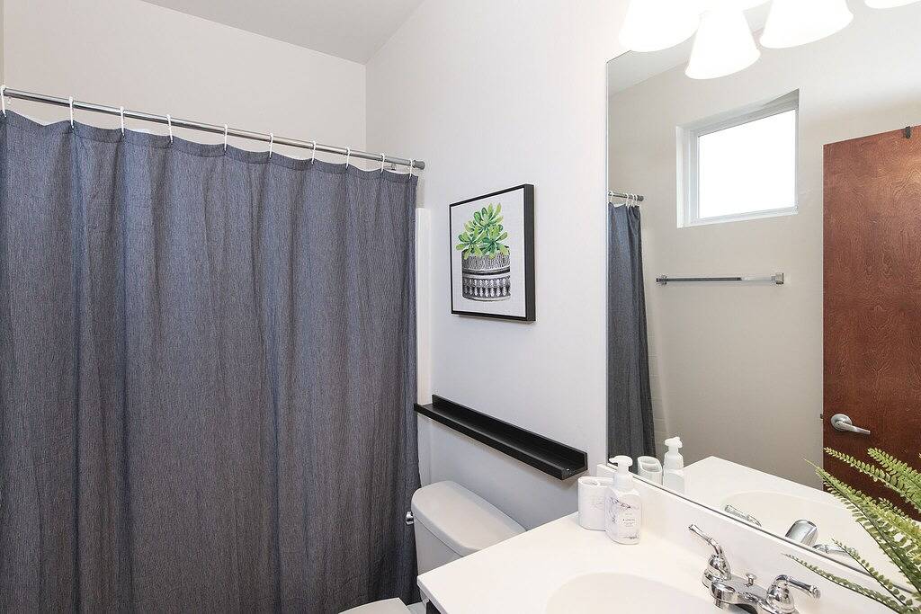 2Br Central Loft w/ Garage, near Ncr & Downtown in Lexington, Kentucky