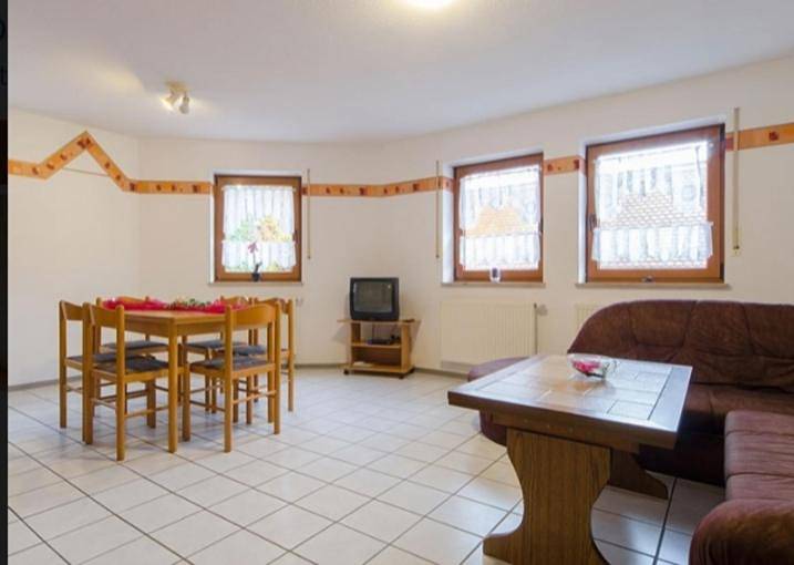Ganze Wohnung, Fewo Adelhardt Harald in Ahorntal, Frankenalb