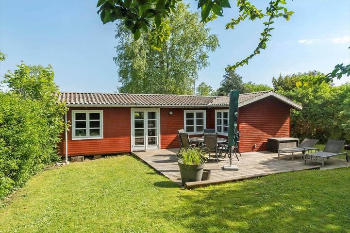 Ferienhaus für 4 Personen, mit Terrasse in Råbylille Strand