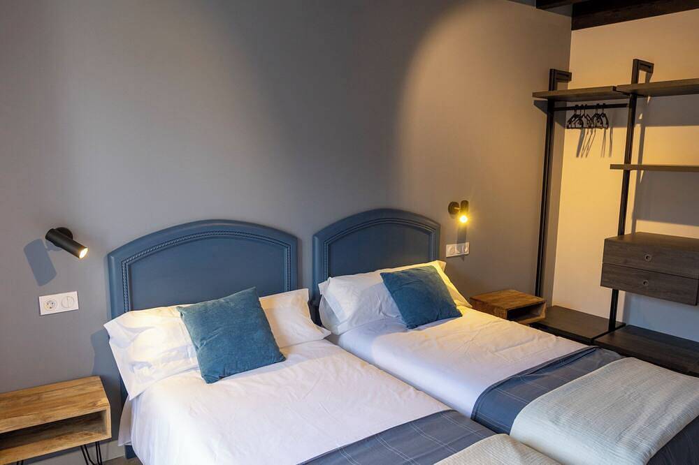 Lastra House in Oruña, Piélagos