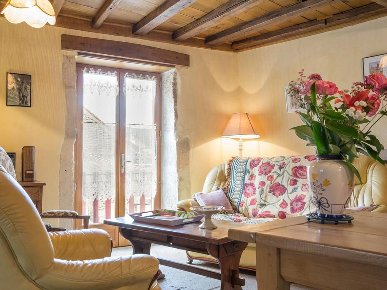 Authentisches Ferienhaus mit geschlossenem Hof, Haustiere erlaubt in Thenissey, Montbard und Umgebung