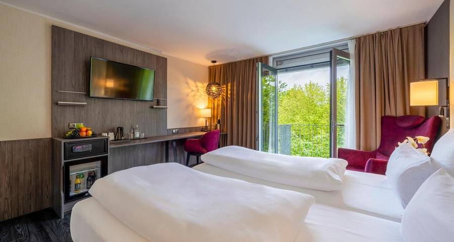 Hotel, mit Terrasse und Garten sowie Sauna