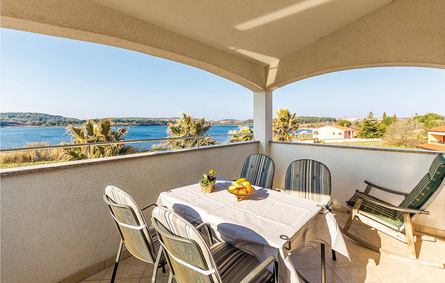 Entire holiday apartment, Holiday apartment for 4 people with terrace in Pomer, Southcoast Istria
