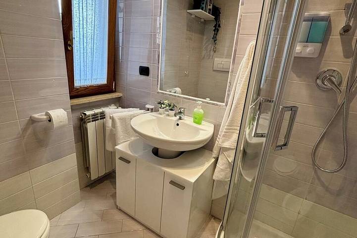 Entire apartment, Mazzini28, A1 Caserta North, Royal Palace, concerts, Naples, coast, southern Italy in Casapulla, Caserta Province