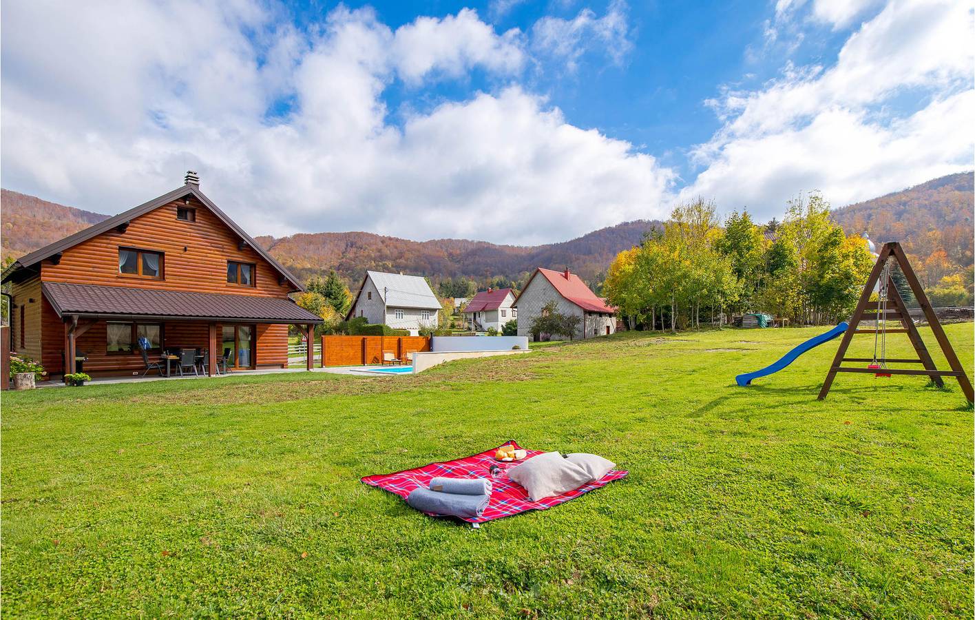 Holiday home for 7 people with terrace in Mrkopalj, Primorje-Gorski Kotar