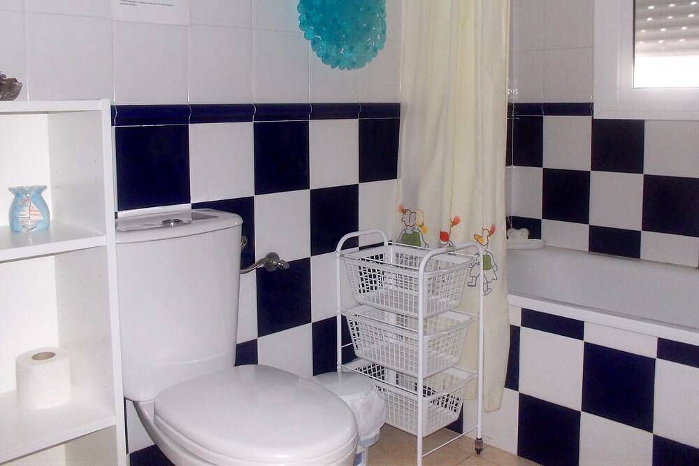 Moderne Villa, privater Pool, Wifi, Klimaanlage, zentrale Lage, viele Extras in Pago del Humo, Chiclana de la Frontera