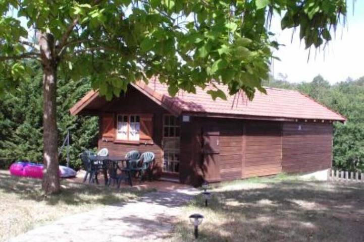 Gîte pour 6 personnes, avec Terrasse ainsi que Jardin et Piscine à Puy-l'Évêque - 3