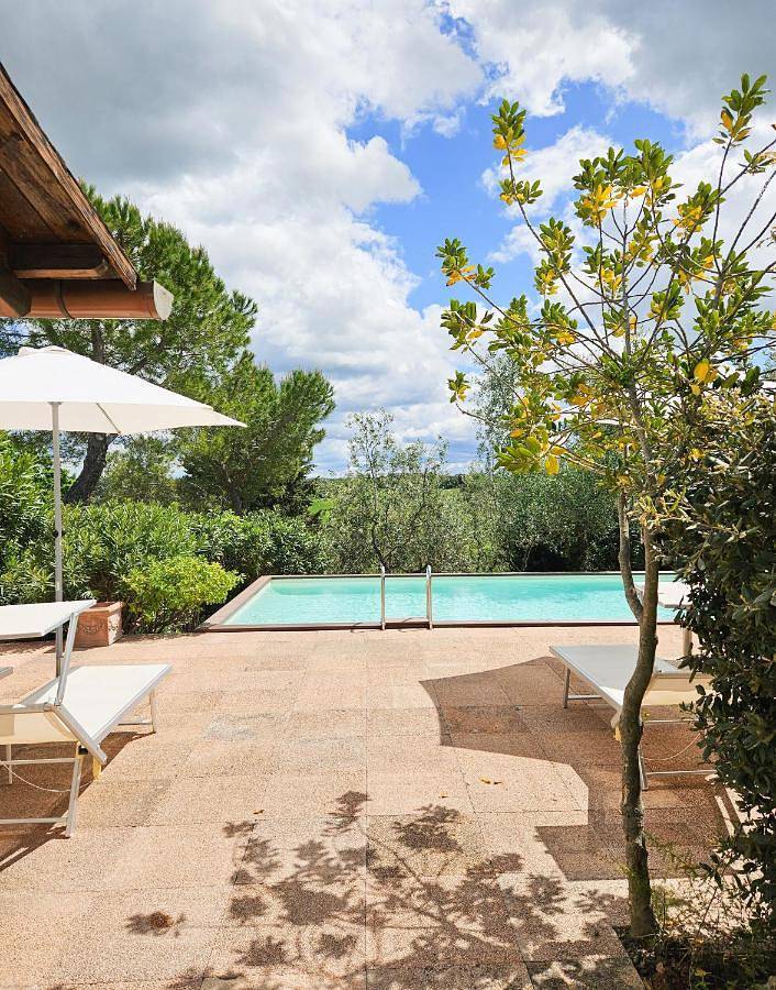 Location de vacances pour 2 personnes, avec Terrasse et Jardin ainsi que Piscine et Vue à Empoli - 2