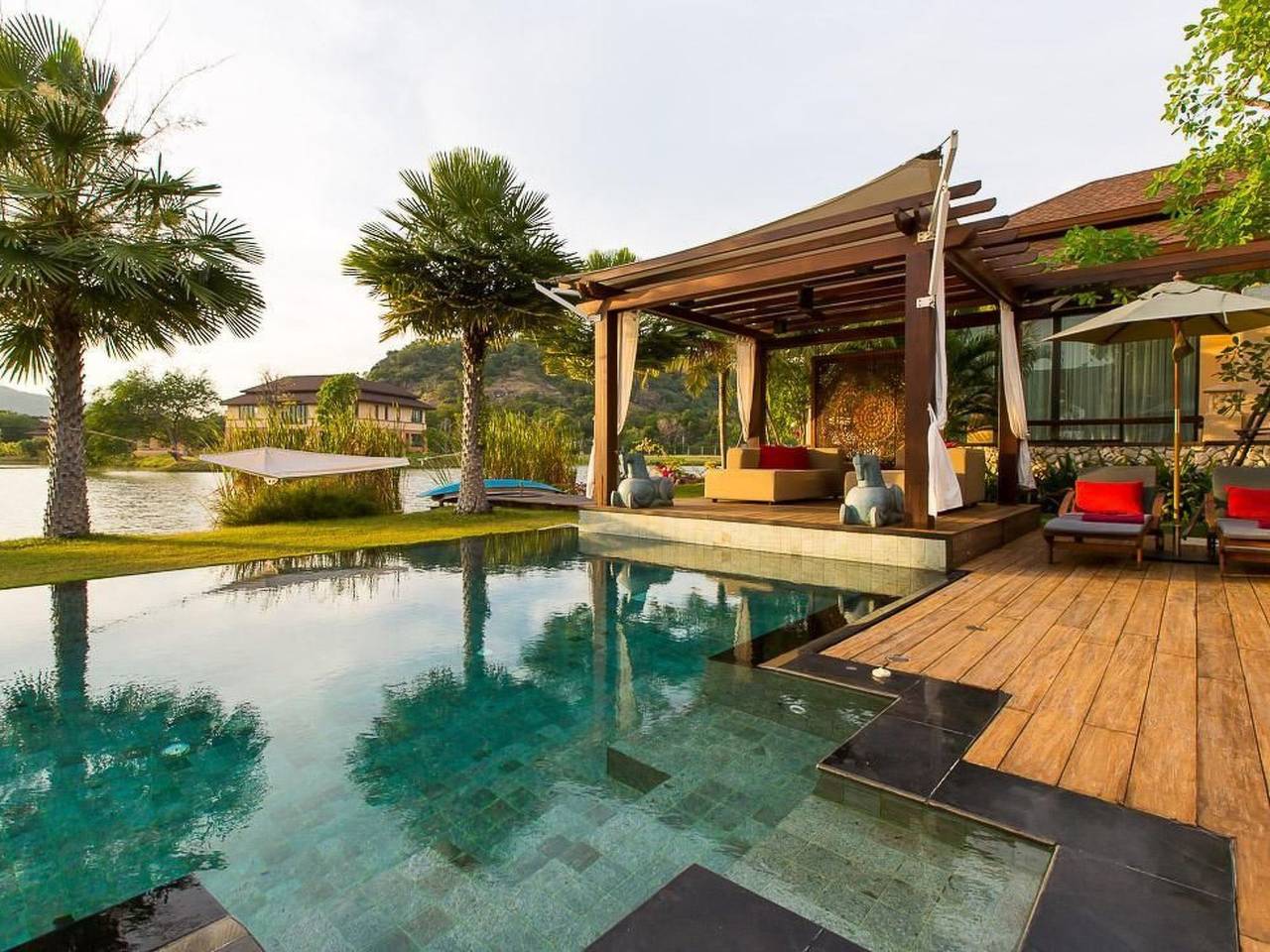 Traumvilla "Dasiri Lakefront" in Hua Hin, Prachuap Khiri Khan