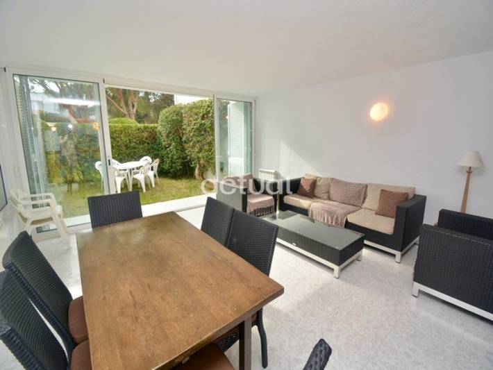 Entire apartment, 2-bedroom apartment 400m from beach with garden and pool in Platja d'Aro in Platja d'Aro, Costa Brava