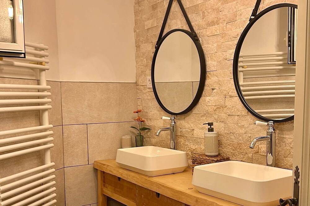 La Casa dela Felicidad in L'Escarène, Mediterranean Coast (France)