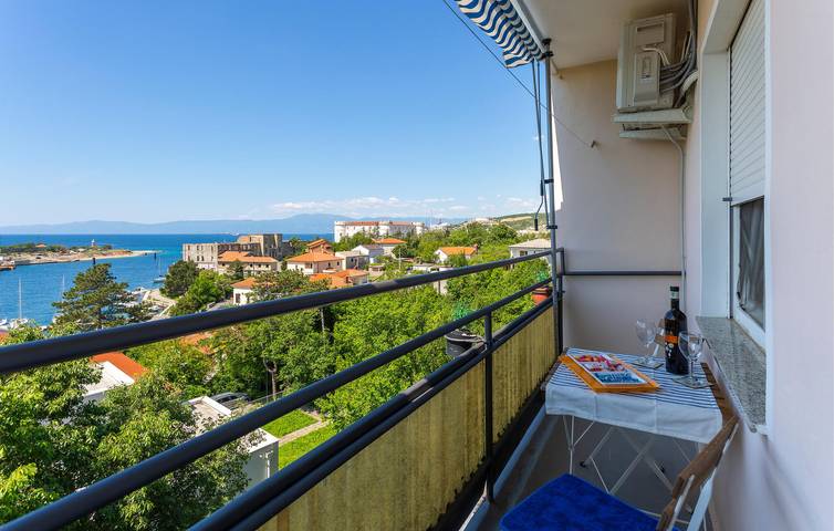 Gîte pour 4 personnes, avec Terrasse et Jardin à Kraljevica - 2