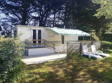 Camping pour 4 personnes, avec jardin dans le Finistère