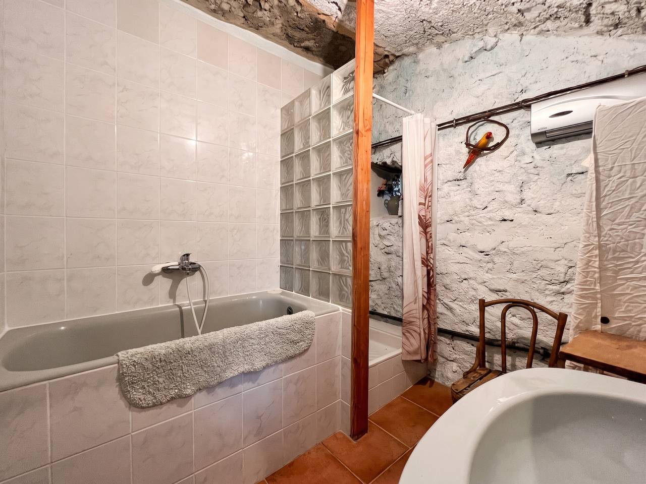 Appartement entier, Appartement charmant à Valleraugue avec terrasse, 40 m² in Val-d'Aigoual, Parc national des Cévennes