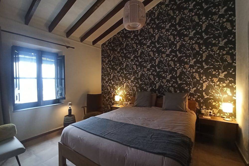 Naturaleza y Vino!  Habitación en Casa Rural con piscina al pie del Monte Arabí in Yecla , Interior de Murcia