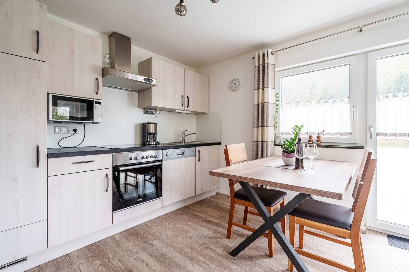 Ganze Wohnung, Apartment „Rebblick“ mit gemeinsamer Terrasse, Garten und Wlan in Oberkirch, Mittlerer Schwarzwald