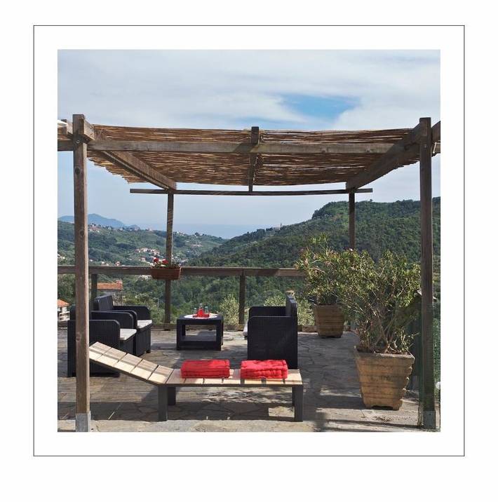Location de vacances pour 2 personnes, avec vue ainsi que piscine et jardin, animaux acceptés à Leivi - 2