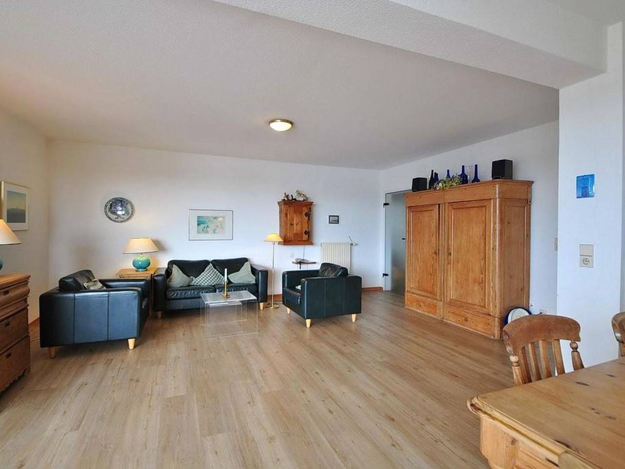 Ganze Ferienwohnung, Haus Dünenblick - Ferienwohnung mit sonniger Loggia mit Blick zum Wattenmeer - nur 70 m zum Strand in Wangerooge