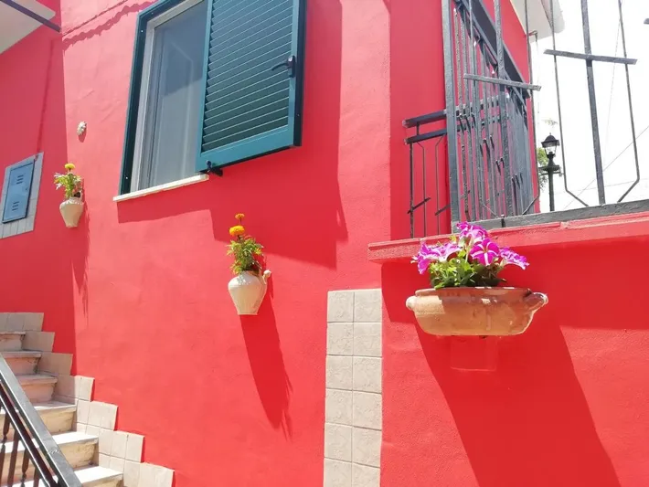 Albergo a gestione familiare per 4 persone, con balcone e panorama, con animali domestici - 1