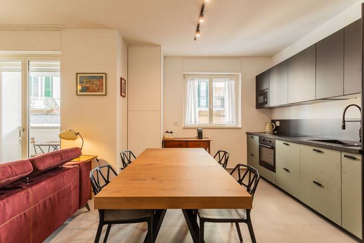 Appartamento per 4 persone, con balcone/terrazza e idromassaggio nonché balcone in Bitonto