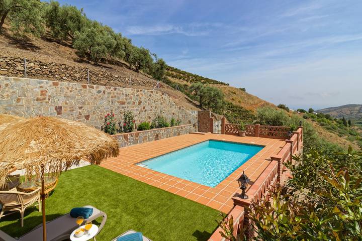 Villa für 2 Personen, mit Ausblick und Pool sowie Garten in Málaga Provinz - 4