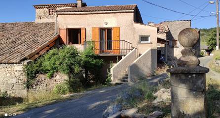 Gîte pour 4 personnes, avec terrasse, animaux acceptés à Noyers-sur-Jabron