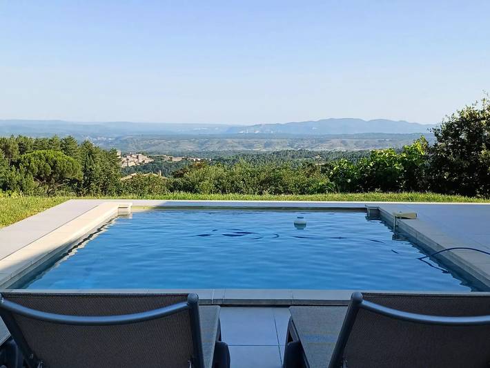 Villa pour 6 personnes, avec jardin et piscine