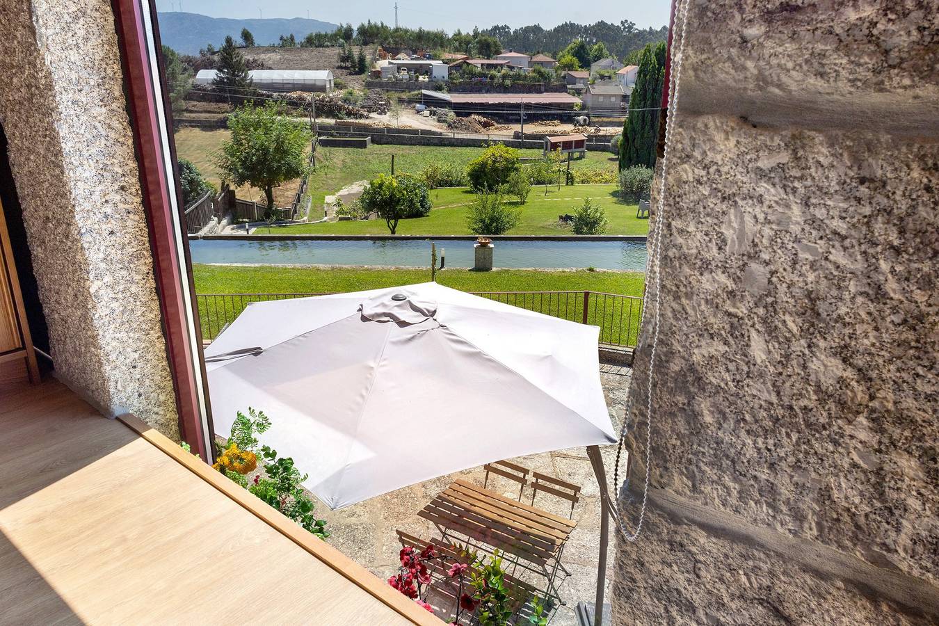 Casa rural 'Casa Do Alpendre - T2' con vistas al lago, Wi-Fi y aire acondicionado in Anissó e Soutelo, Distrito de Braga
