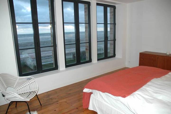 Location de vacances pour 9 personnes, avec terrasse et jardin à Quinéville - 2