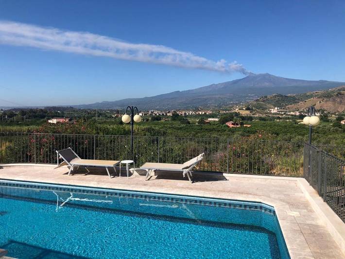 B&b voor 2 personen, with Balkon and Terras as well as Tuin and Zwembad in Taormina