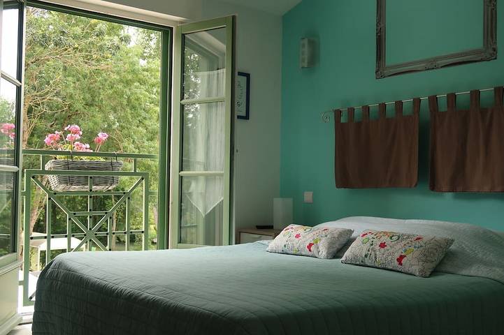 Location de vacances pour 14 personnes, avec terrasse et jardin à Arçais - 4