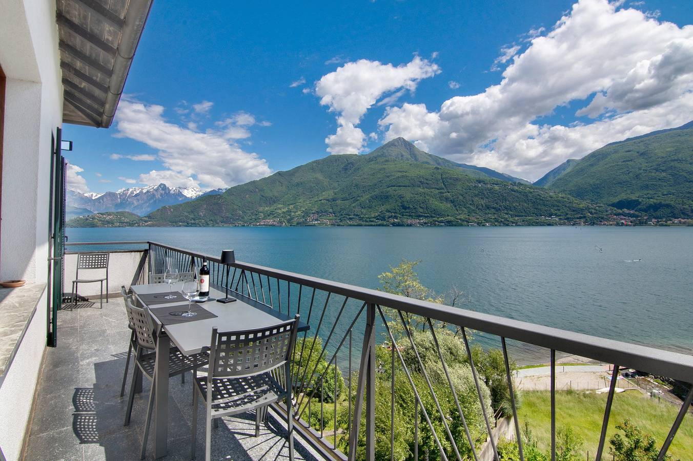 Entire apartment, Apartment 'Casa Vacanza Guattini' with Lake View, Balcony and Wi-Fi in Vignola (Cremia), Comune di Cremia