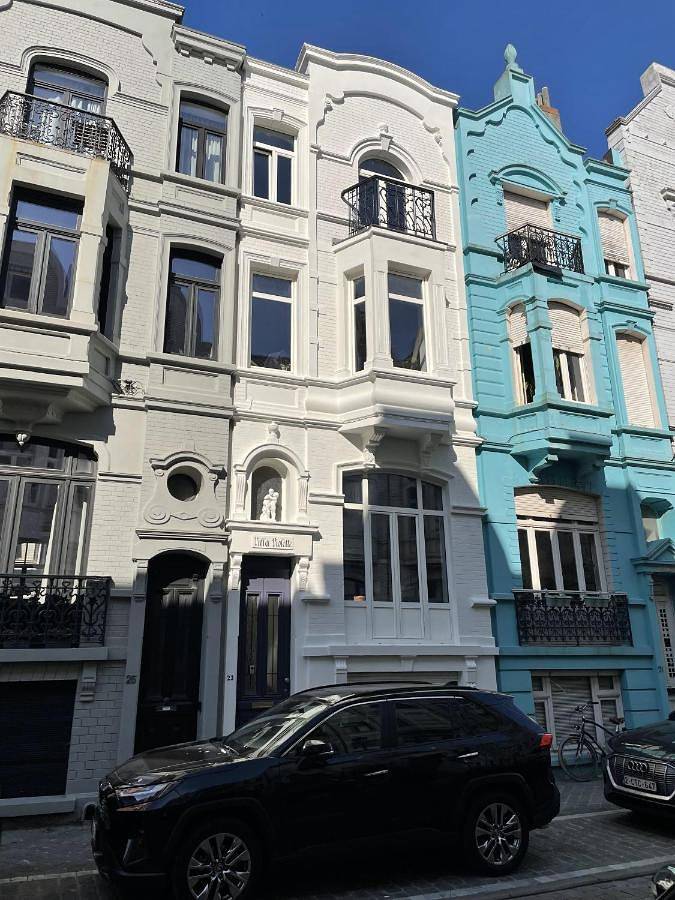 Five-Bedroom House in Oostende stadt, Oostende