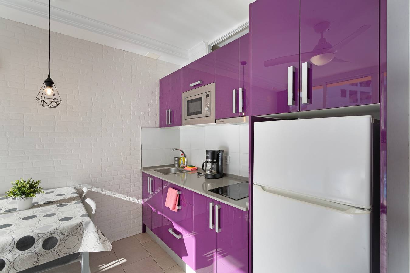 Ganze Wohnung, Ferienwohnung 'Einheit A' mit Gemeinschaftspool, Terrasse und Wlan in Maspalomas, San Bartolomé de Tirajana